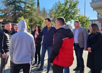 Basha takime në Gramsh: Ne kemi zgjedhur të qëndrojmë çdo ditë pranë njerëzve