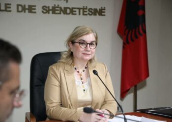 Deputetja e PD propozon ndryshime në buxhet: 600 mln lekë për gratë e prekura nga kanceri i gjirit