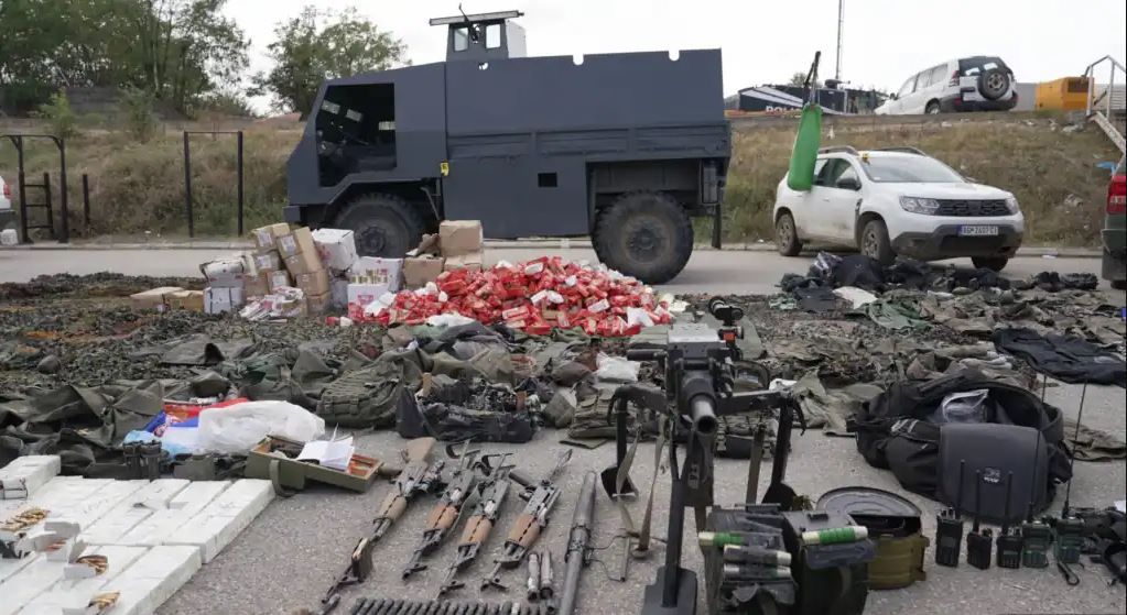 Sulmi terrorist në Veri/ Fabrika e armëve në Serbi e pranon: Çfarë u sekuestrua në Banjskë janë pjesë e arkivit tonë!