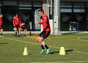 VIDEO/ Asani fashon “raketahedhësen” para Moldavisë, FSHF publikon pamjet