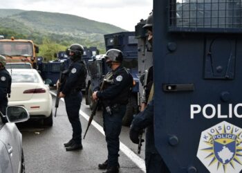 Kosova aksion në veri të vendit, arrestohen disa doganierë dhe një polic