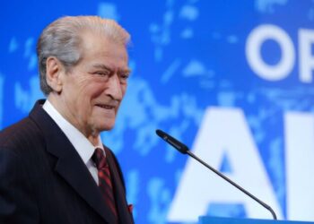 “Basti”/ Berisha u lutet qytetarëve: Nga Tirana në Tropojë, bashkohuni me ne në aksion kundër diktaturës