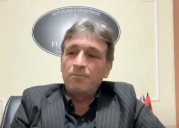 Kryebashkiaku i “BF”: Kam kërkuar strehimin e emigrantëve në Fushë Arrëz. Kampet s’bashkohen me komunitetin