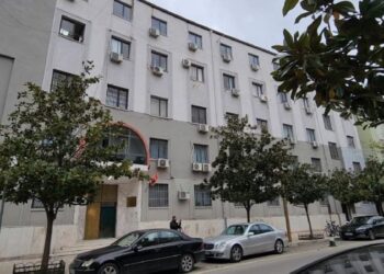 Morën peng 30-vjeçarin për pazare droge, Gjykata e Durrësit lë në burg tre të arrestuarit