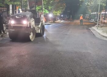 FOTO/ Vijon puna në terren, asfaltohen këto 5 rrugë dhe rrugica në kryeqytet