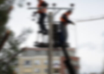 Elektricisti ndërroi jetë teksa punonte, arrestohet dispeçeri i OSHEE-së