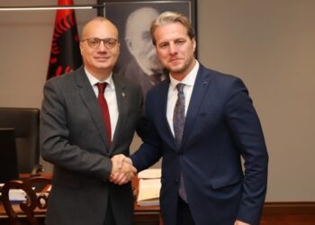 Ministri Hasani takon kryetarin e Komunës së Preshevës: Qëndrojmë përkrah subjekteve politike shqiptare në Luginë për të…!