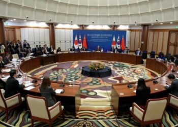 Kina, Japonia dhe Koreja e Jugut ulen në tryezën diplomatike, pajtohen për forcimin e marrëdhënieve mes vendeve