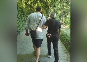 “Ecja e fundit bashkë”, Julian Deda publikon foton me të atin