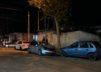 FOTO/ Aksident masiv në Fier, 4 makina përplasen me njëra-tjetrën, policia në vendin e ngjarjes: Shkak është bërë…!