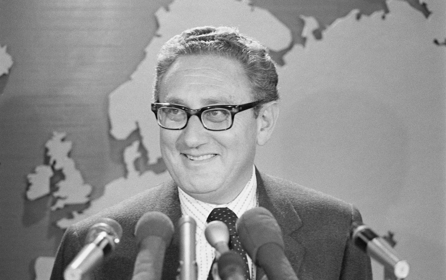 Nobelisti Henry Kissinger, ose “Makiaveli amerikan” që nuk u shqetësua kurrë nga gjykatat