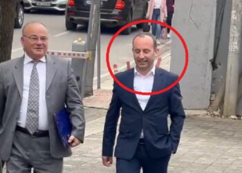 Shpëtoi nga KQZ, por kryebashkiaku i Kuçovës merret i pandehur nga SPAK