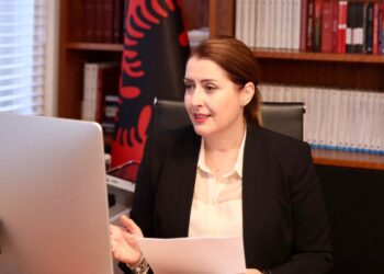 Buxheti 2024 për arsimin, Manastirliu: Rritje pagash për mbi 30 mijë mësues!