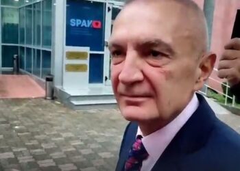 “Skema dhe roli i ish Presidentit”/ Gazetari: S’është vetëm ÇEZ-DIA, ja dosja që do ta fusë Metën ne burg!