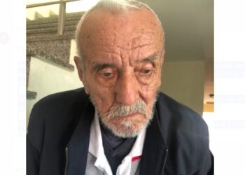 FOTO/ Humbet i moshuari në Fier, policia kërkon ndihmë për t’i gjetur familjen pasi s’mban mend asgjë