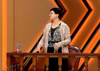 Naxhija numëron fatkeqësitë: Fëmijën e parë ia dhurova kunatës, mbeta vejushë në moshën 28-vjeçare…
