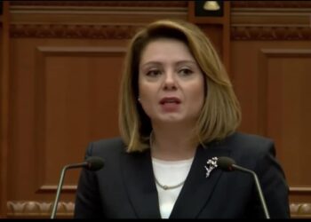 Deputetja e PD distancohet nga dhuna në Parlament: Situata degradoi në hipokrizi pas së cilës fshihen shumë interesa