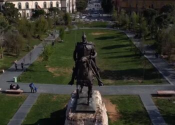 Parada e shqiptarëve më 28 Nëntor, Veliaj: Krenar që do të mbahet për herë të parë në Tiranë