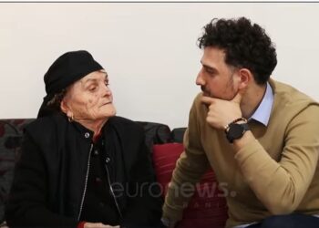 Këshillat e 101-vjeçares për burrat dhe gratë: Vajzat mos t’u bien ne qafë djemve