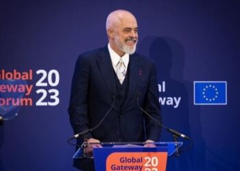 Paris/ Rama: Të shqetësuar për viktimat në Gaza, do i kërkoj Macron mbështetjen për t’u angazhuar me udhëheqës të tjerë për një armëpushim