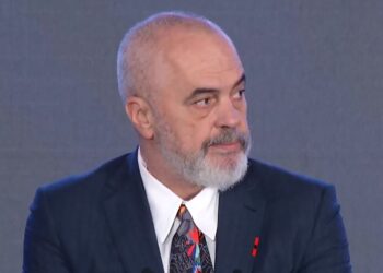 Samiti i Diasporës, Rama i referohet suksesit të Kombëtares: Ëndrrat arrihen kur punojmë bashkë