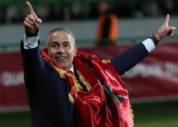 VIDEO/ “Sigurisht, shqiptar puro”, trajneri Sylvinho pranon të marrë pasaportën shqiptare