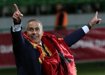 Spanjollja “AS” i thur elozhe trajnerit të kuqezinjve: Kampion te Barça dhe hero në Shqipëri. Mrekullia e re e Silvinjos