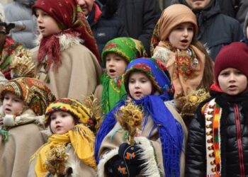 Ukraina shkëputet tradicionalisht nga Rusia, feston Krishtlindjet më 25 dhjetor