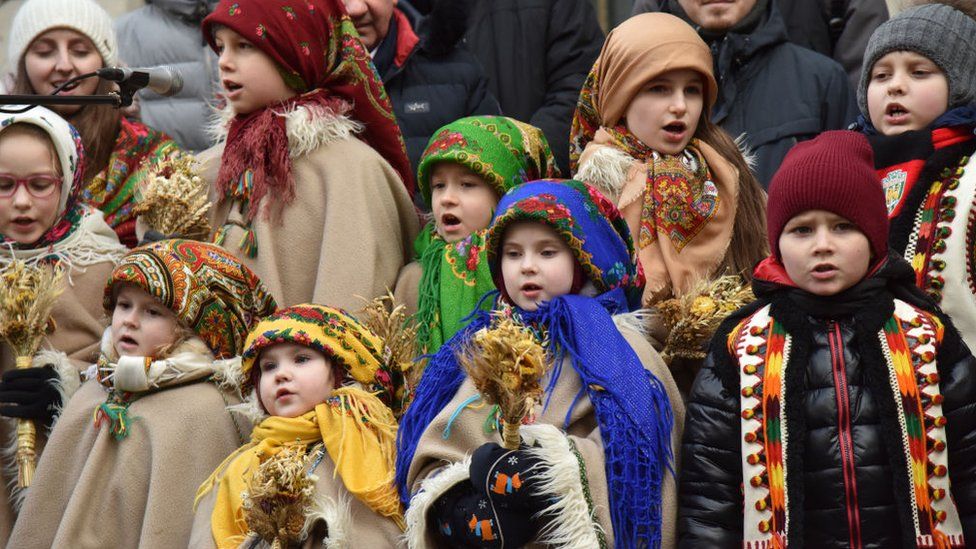 Ukraina shkëputet tradicionalisht nga Rusia, feston Krishtlindjet më 25 dhjetor