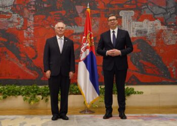 Uashingtoni në një linjë me BE për njohjen e pavarësisë, SHBA i kërkon Serbisë të bëjë lëshime