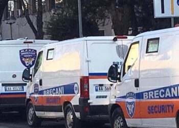 Makina e ‘Breçani Security’ përplas të miturin, arrestohet shoferi në Burrel