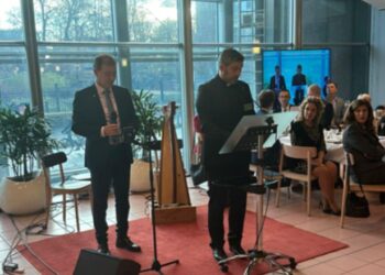 VIDEO/ Lutja e Mëngjesit në Parlamentin Evropian lexohet në gjuhën shqipe nga prifti shqiptar