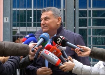Haki Çako del i buzëqeshur nga SPAK, ja dosja pse u thirr për t’u marrë në pyetje