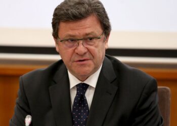 ZEF MAZI: Ku ishim? Diku aty? Ku arritëm? Aty ku ishim!