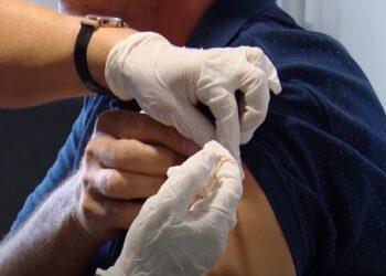 Infeksionet virale po shfaqen në forma të rënda, mjekët bëjnë thirrje për vaksinim ndaj gripit