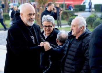 Rama premton investime për Shkodrën, ironizon Berishën: Ishte mallkimi për 30 vjet