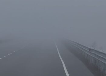 Shoferët të tregojnë kujdes të shtuar, ja akset e mbuluara nga mjegulla