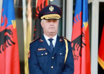 Rrumbullaku mesazh urimi për Vitin e Ri, punonjësve të Policisë së Shtetit