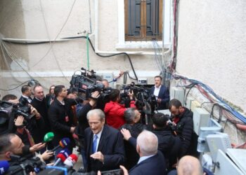 Protesta kundër SPAK, precedent i rrezikshëm. I hap rrugë Edi Ramës të bëjë të njëjtën gjë