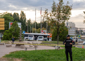 Polica turke aksion kundër terrorizmit, arrestohen mbi 300 persona të dyshuar për lidhje me ISIS