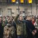 “Vuçiç hajdut”, mijëra vetë protestojnë me vezë e domate në Beograd kundër zgjedhjeve
