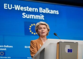 Von der Leyen: Marrëveshja Itali-Shqipëri për migracionin, shërben si shembull në BE