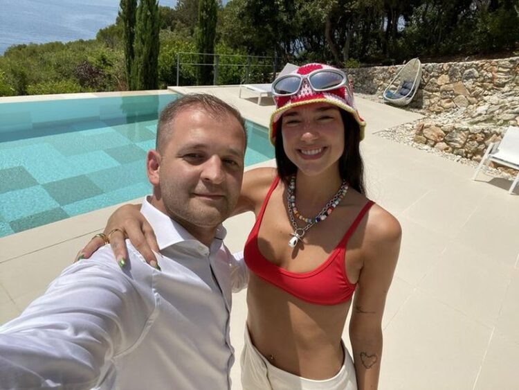 FOTO/ Naim Murseli i fiksuar me personazhet VIP, asnjë fotografi me bashkëshorten