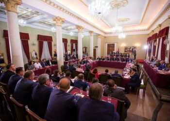 Rama i pakënaqur me deputetët e tij, i paralajmëron me zgjedhje të parakohshme