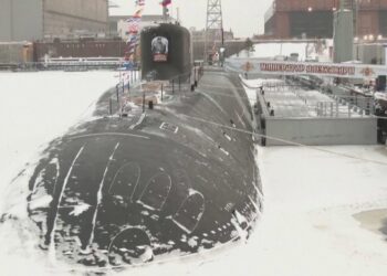 Putin prezanton nëndetëset bërthamore, paralajmëron fuqizim të gatishmërisë luftarake