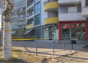 Kishte shkuar për të festuar me shokët në Korçë, 18-vjeçari hidhet nga nga kati i 9 i pallatit