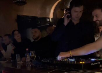 Zëdhënësja e Bashës: Nën sulmin e vazhdueshëm të ‘Foltores’, PD mbijetoi në 14 maj! Gazetarja: U rikthye si DJ për t’u bërë ‘meme’