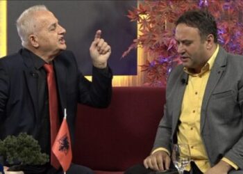 “O spiun, se po ta q* nanën ” – I ftuari shpërthen LIVE ndaj Jazexhiut pasi tha se kosovarët janë sllavë e iranianë