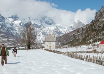 Festat e fundvitit, eksperti: Shqiptarët “braktisin” vendin, s’kemi turizëm dimëror të zhvilluar