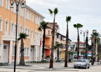 LISTA/ Kush janë 12 bashkitë që rrezikojnë falimentimin për shkak të borxheve
